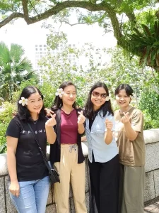 Picnic for Myanmar maids (18) Squoosh